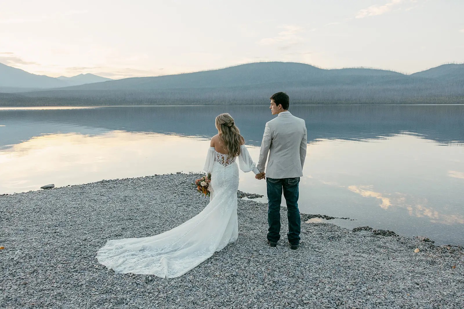 Madison & Aaron Linn. Mobile Image